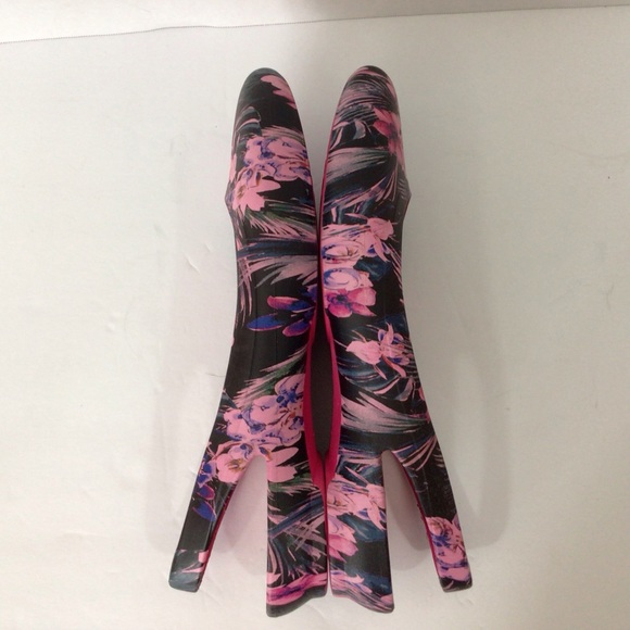 Crocs Sling Back Closed Toe Flats, W9 - Picture 6 of 8